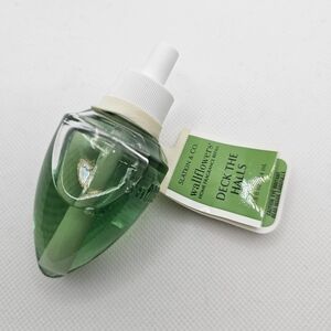 ⭐️40% Off⭐️ Slatkin & Co. Bath & Body Works Wallflower Refill - Deck the Halls